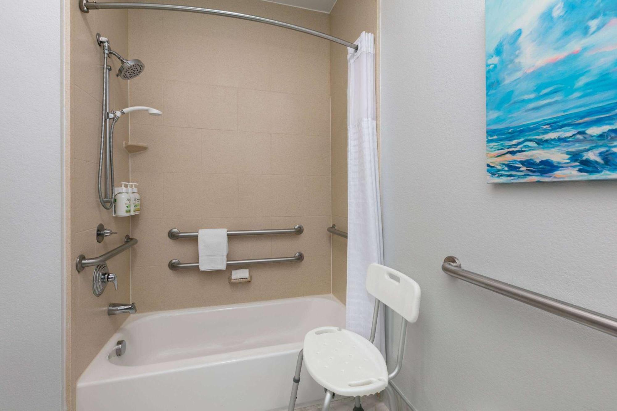 La Quinta Inn & Suites By Wyndham Ft Worth-Burleson Luaran gambar