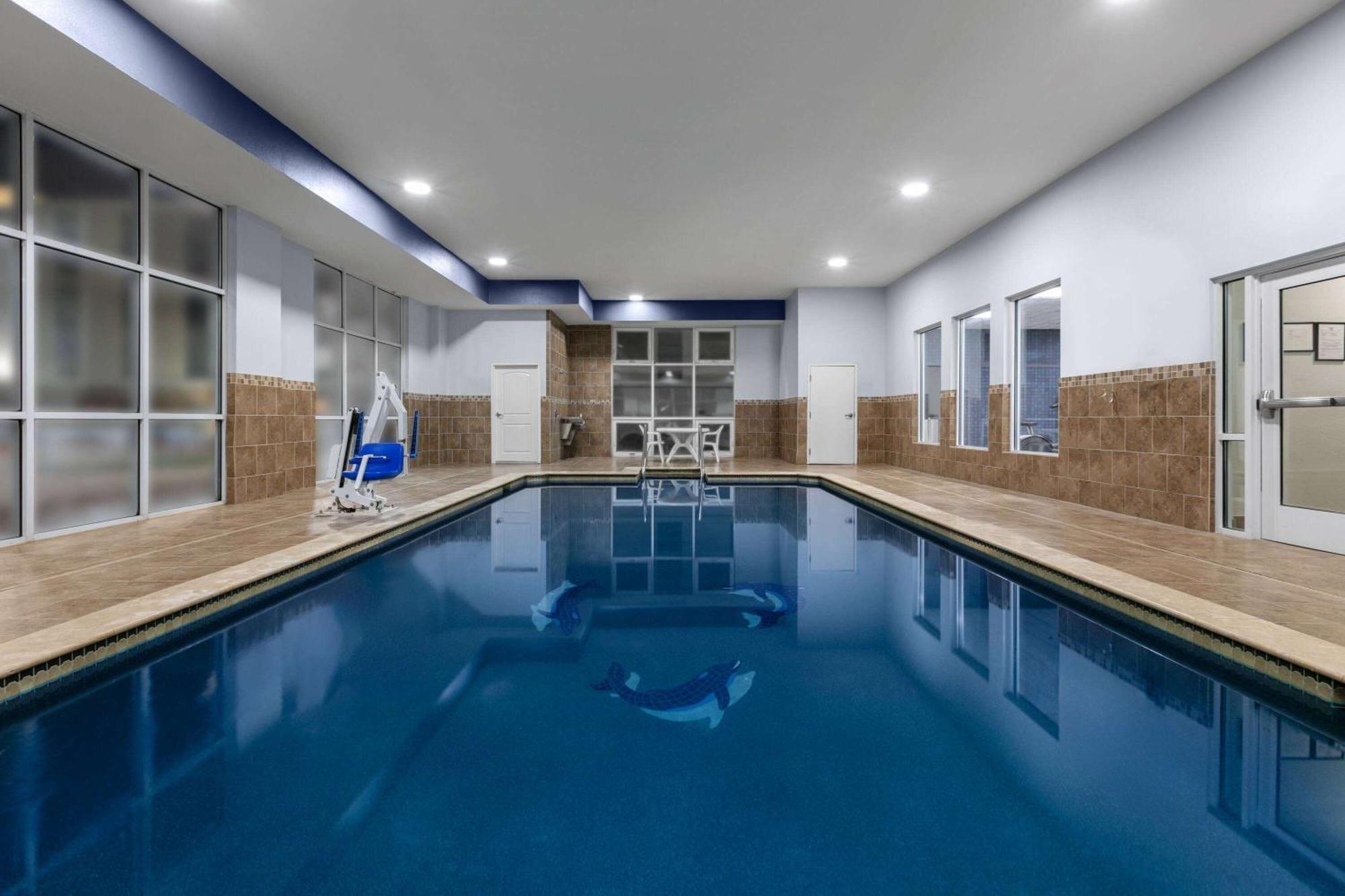 La Quinta Inn & Suites By Wyndham Ft Worth-Burleson Luaran gambar
